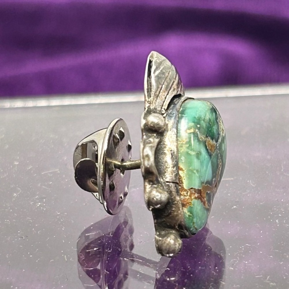 Vintage Southwestern Turquoise Silver Tone Lapel Pin Green Stone Leaf Design - Picture 4 of 6